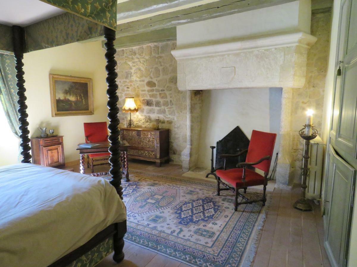 Chateau De Gaubert Bed and Breakfast Terrasson Buitenkant foto
