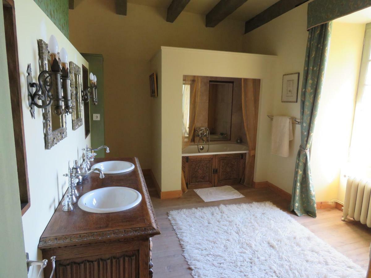Chateau De Gaubert Bed and Breakfast Terrasson Buitenkant foto