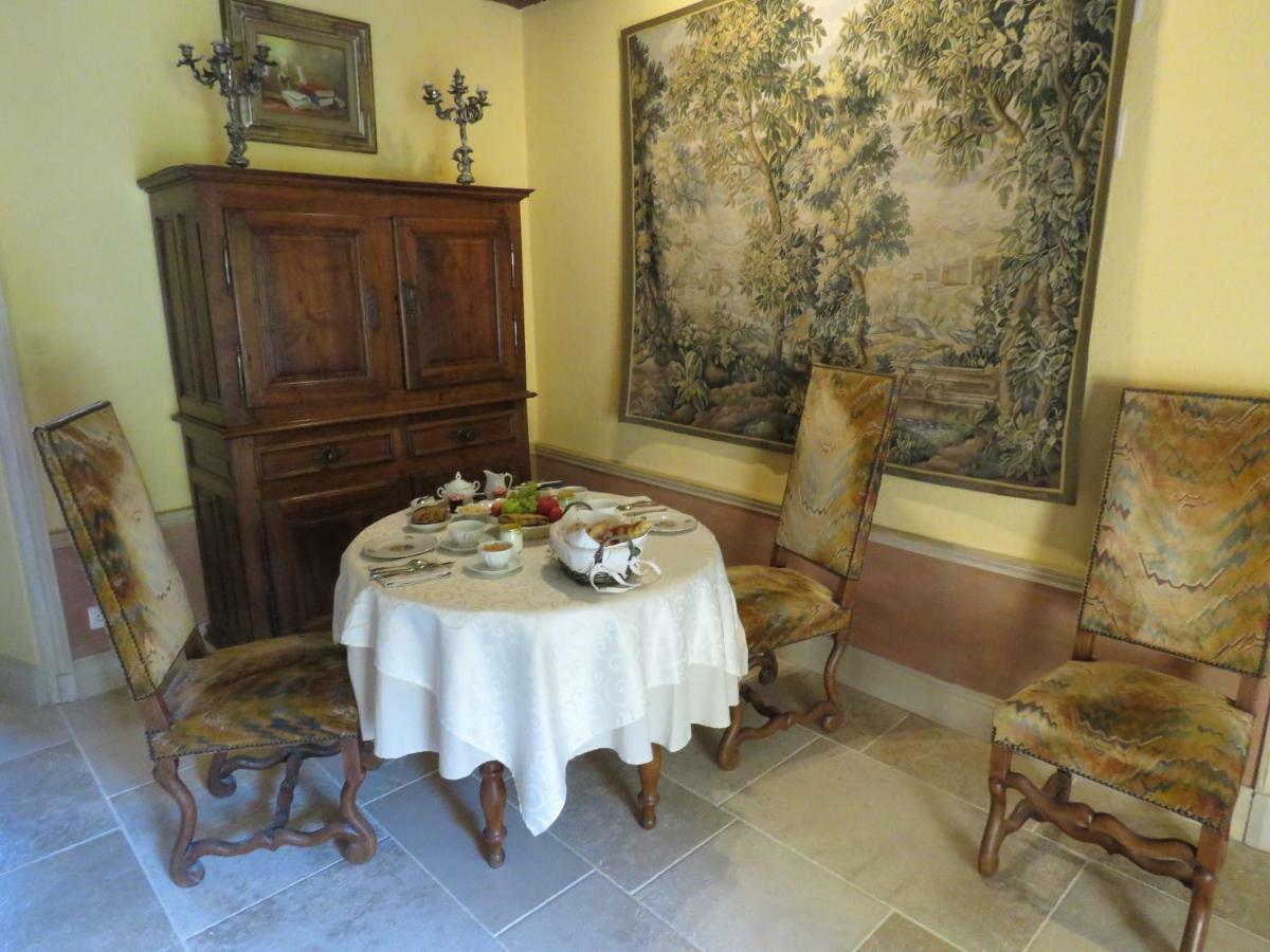 Chateau De Gaubert Bed and Breakfast Terrasson Buitenkant foto